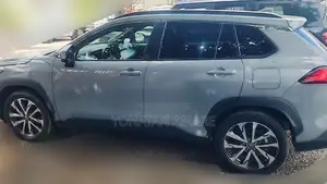 Toyota Corolla Cross 2023 Green