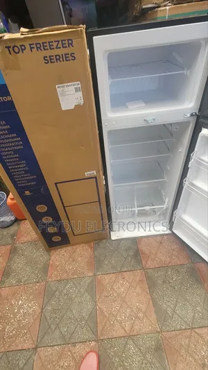 Photo - Midea 294 L Refrigerator
