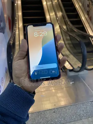 Apple iPhone XR 64 GB Red