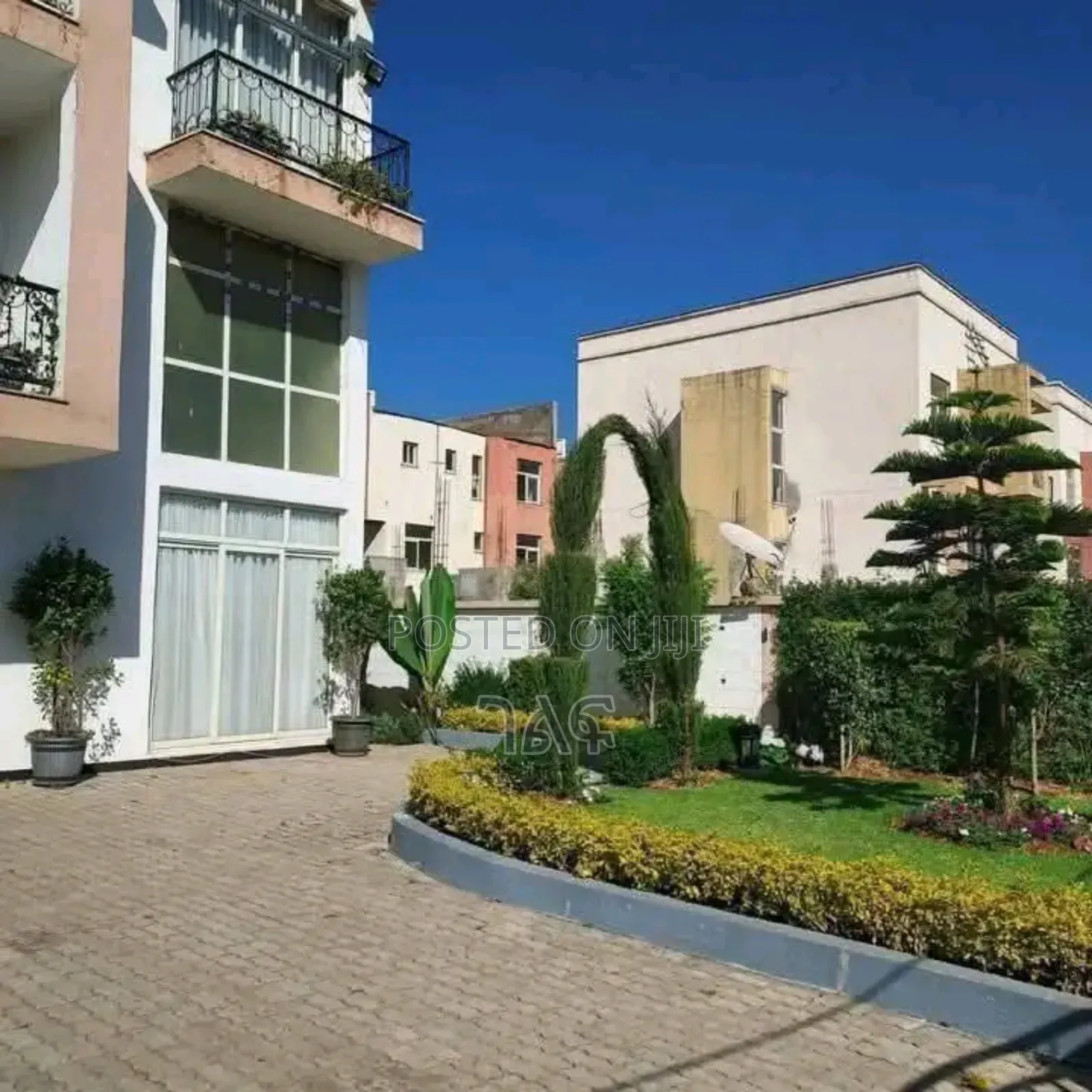 5bdrm House in Bole for sale