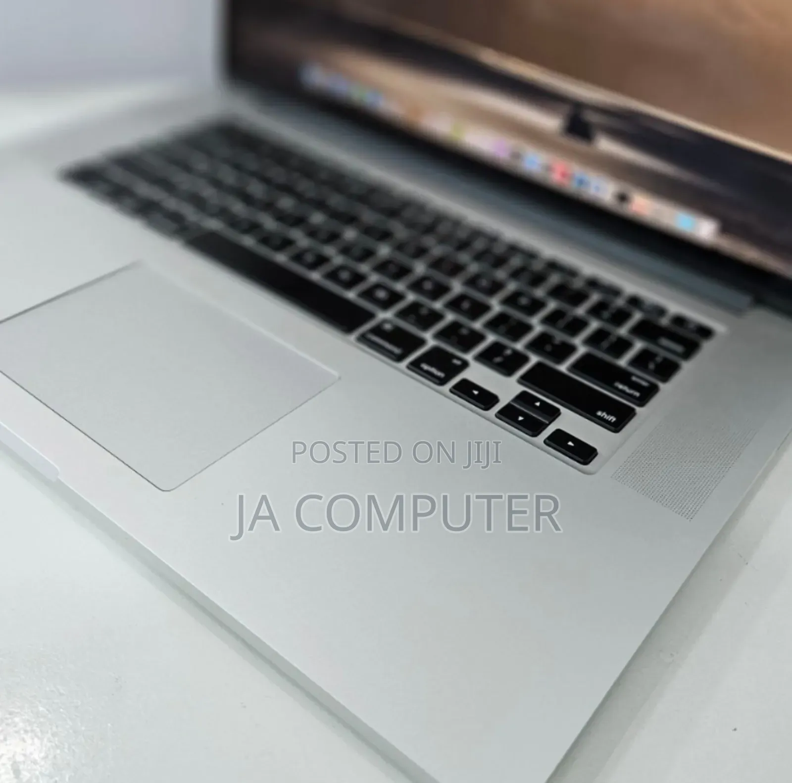 New Laptop Apple MacBook Pro 2015 16GB Intel Core I7 SSD 512GB