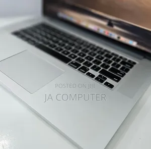 New Laptop Apple MacBook Pro 2015 16GB Intel Core I7 SSD 512GB