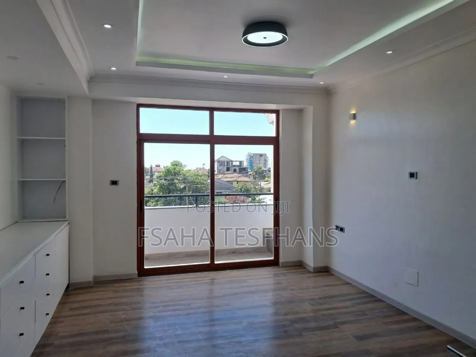 4bdrm House in House, Bole for rent