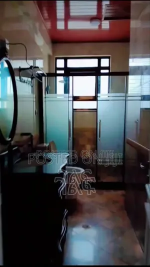 7bdrm House in የግል ቅንጡ ቪላ አያት ሽያጭ, Bole for sale