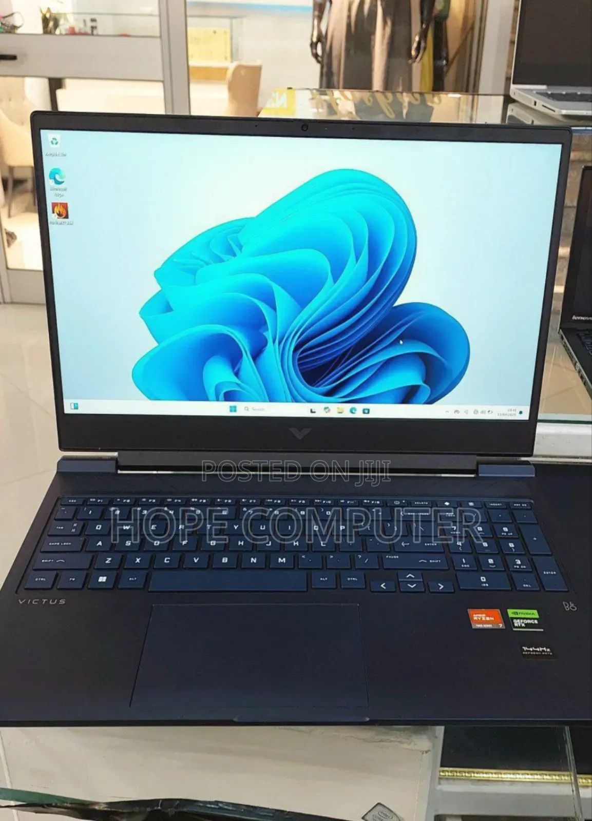 New Laptop HP Victus 16 16GB AMD Ryzen 7 SSD 1T