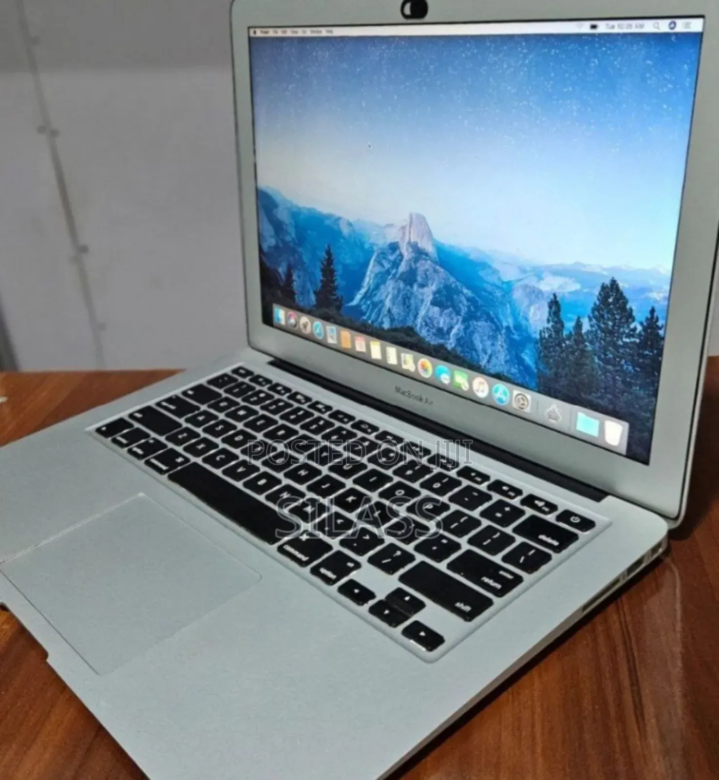 New Laptop Apple MacBook Air 2017 8GB Intel Core I7 SSD 128GB