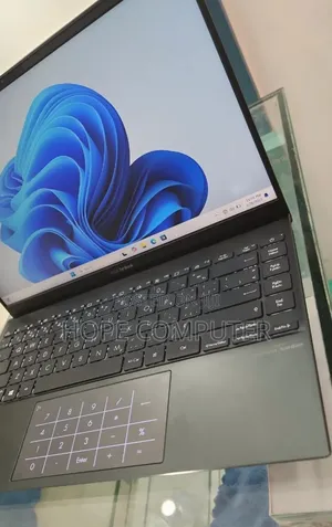 New Laptop Asus ZenBook UX31A 8GB Intel Core I5 SSD 512GB