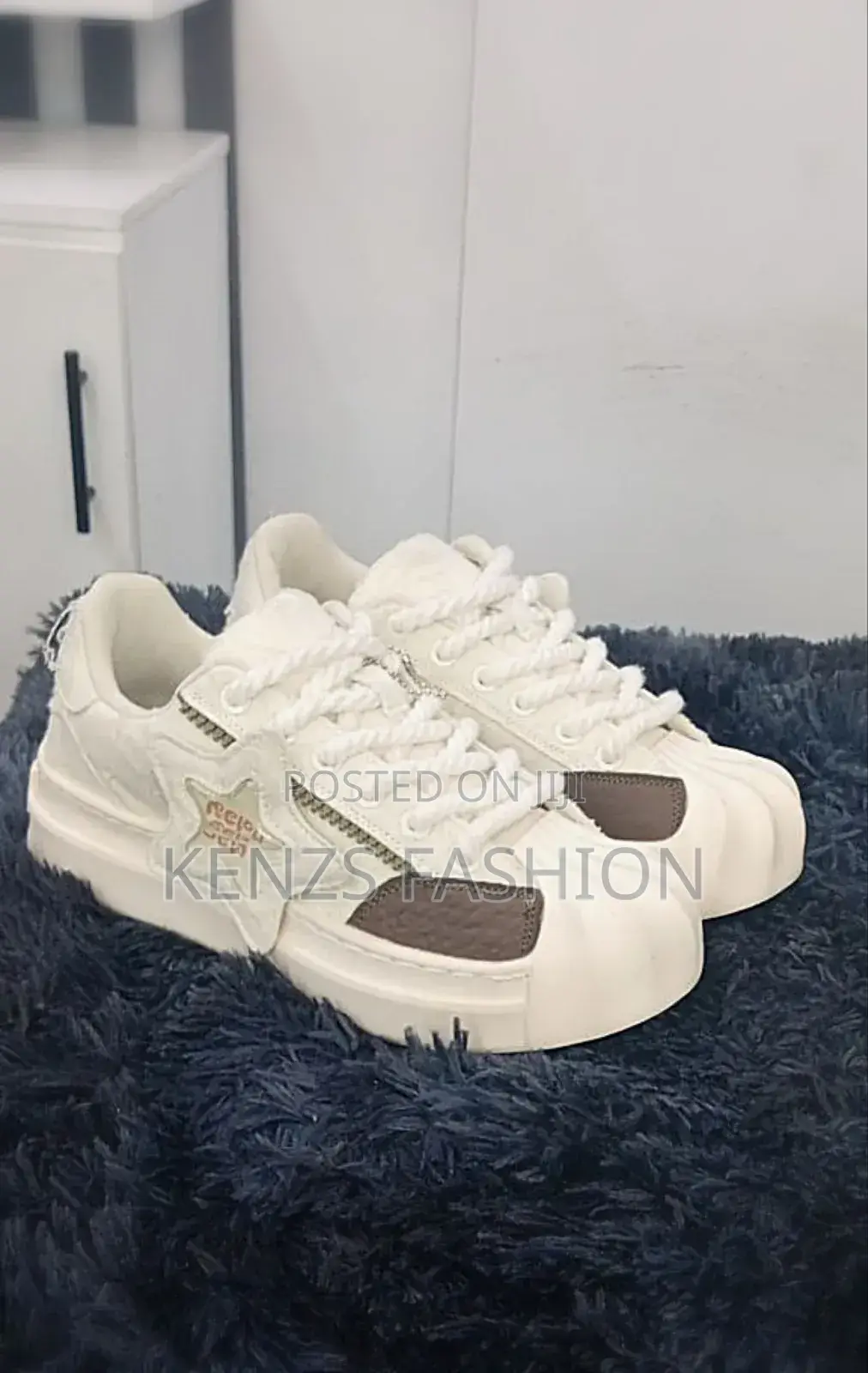 Stylish Sneakers Trend Shoes for Fashion