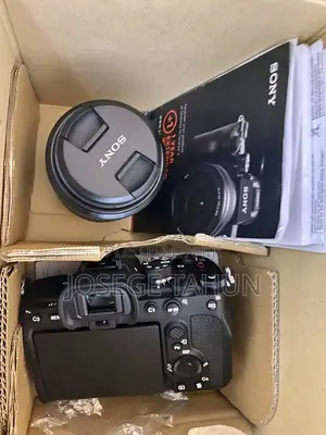 Sony A7iv With Kit Lens