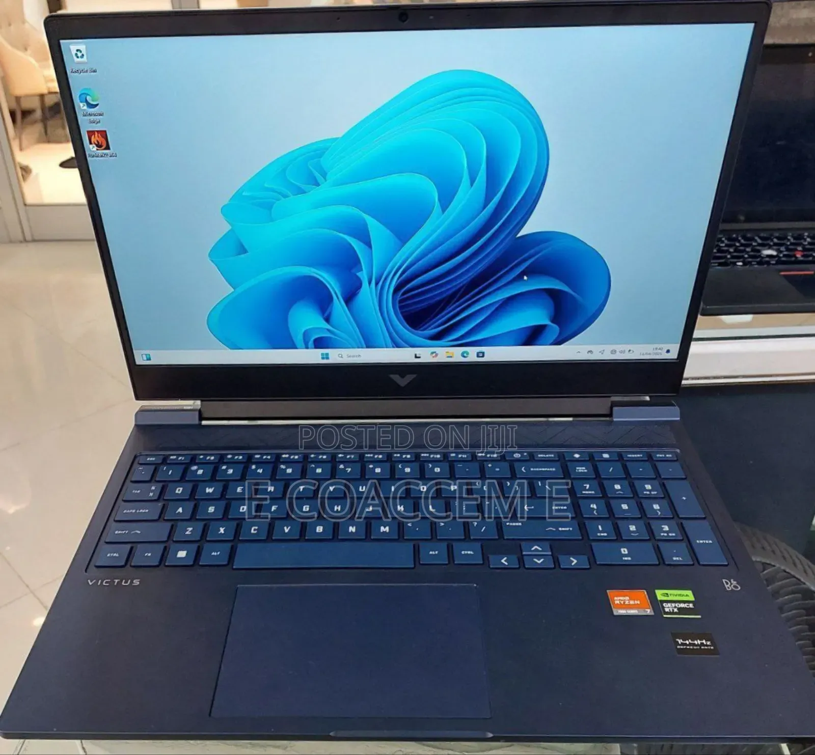 New Laptop HP 16GB AMD Ryzen 7 SSD 1T