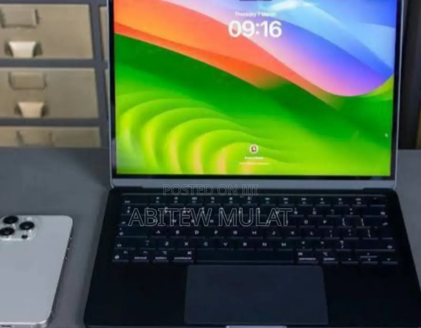 New Laptop Apple MacBook Air 2024 M3 13-Inch 8GB Apple M3 SSD 256GB