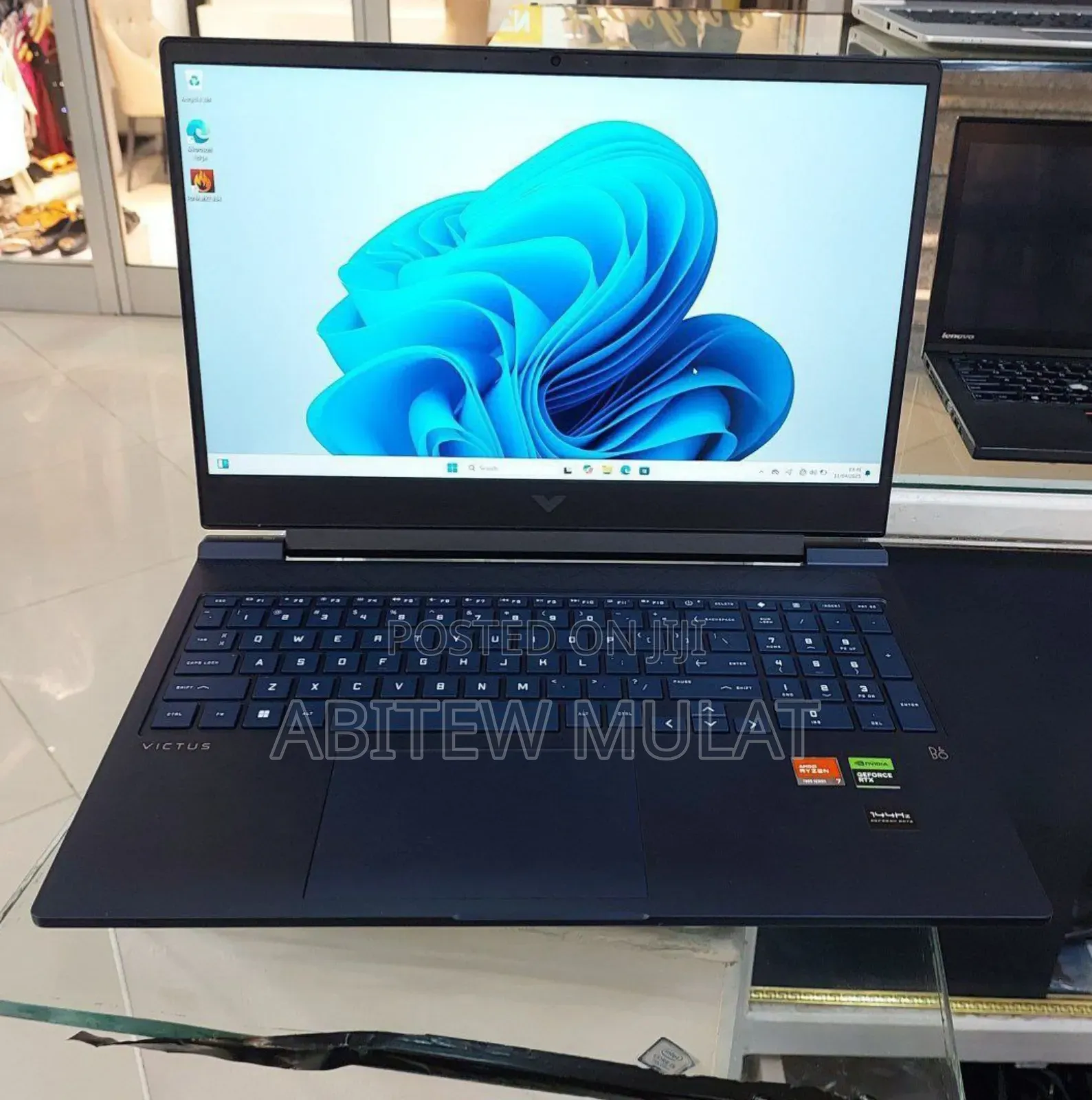 New Laptop HP Victus 16 16GB AMD Ryzen 7 SSD 1T