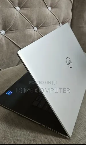 New Laptop Dell XPS 15 32GB Intel Core I7 SSD 1T