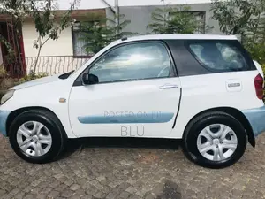 Photo - Toyota RAV4 Automatic 2003 White