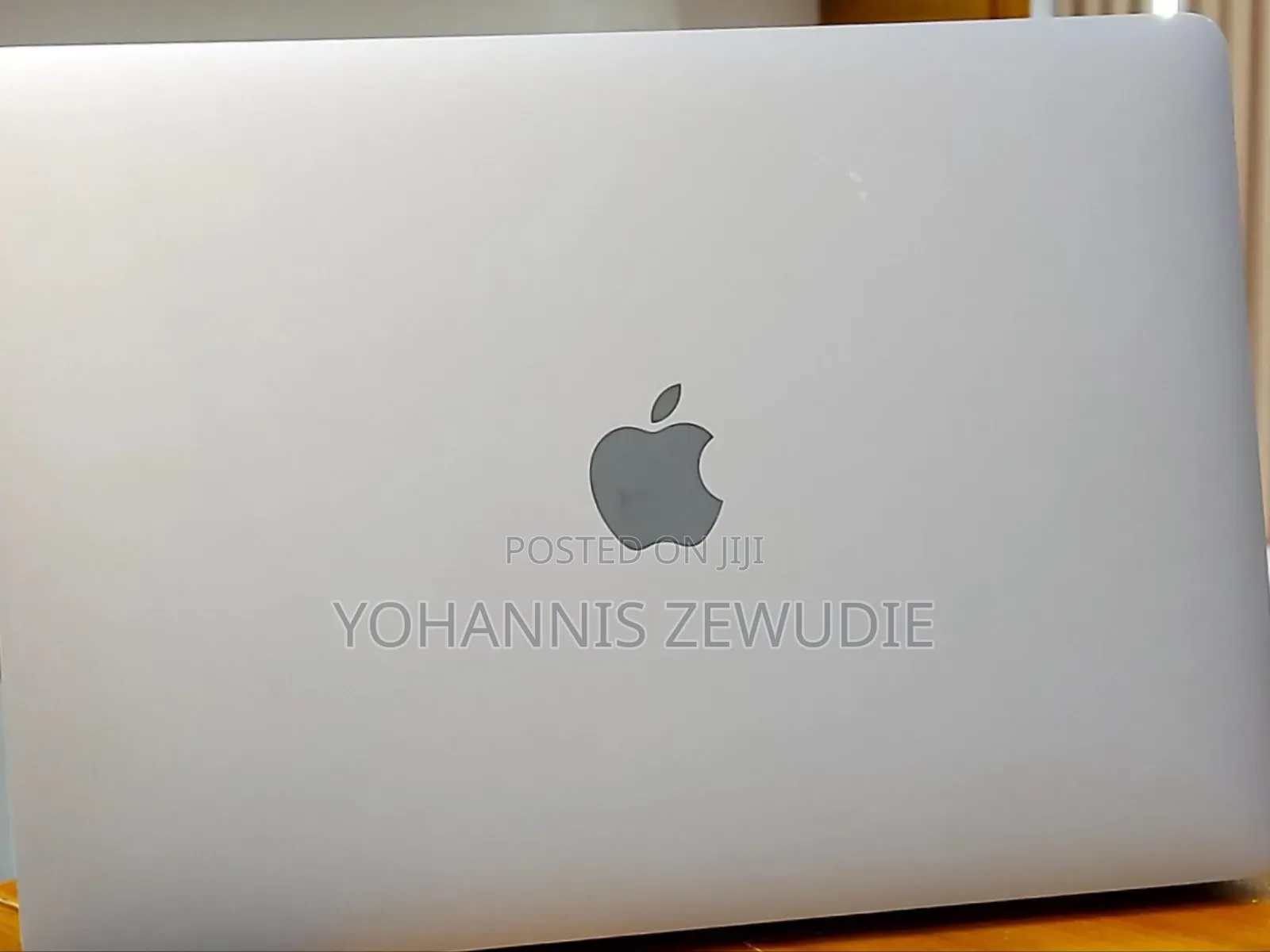 New Laptop Apple MacBook Pro 2022 M2 8GB Apple M2 SSD 256GB