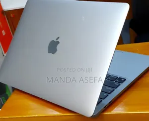 New Laptop Apple MacBook Pro 8GB Apple M2 SSD 256GB