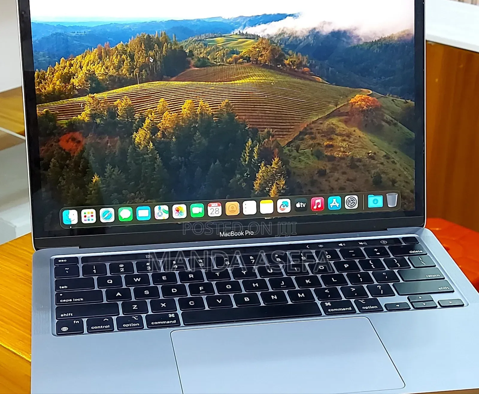 New Laptop Apple MacBook Pro 8GB Apple M2 SSD 256GB