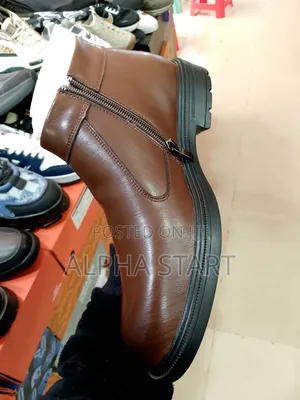 Qp Master Quality Lather Boots for Man's