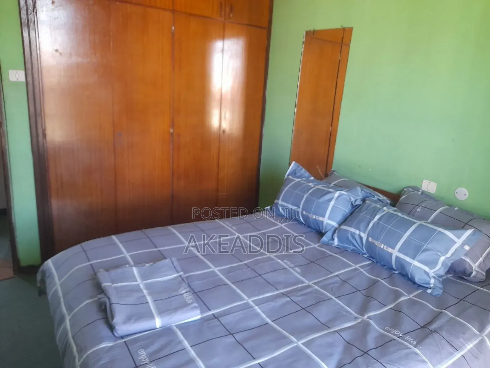 Furnished 3bdrm Townhouse/Terrace in ቦሌ መድኃኔዓለም, Bole for sale