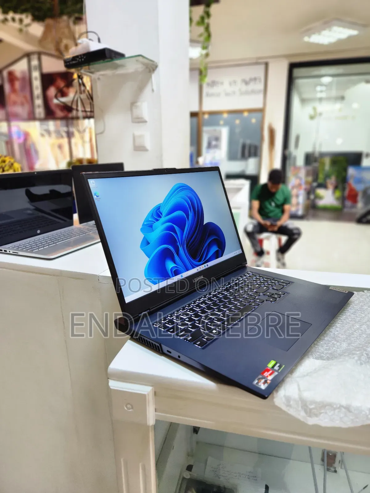 New Laptop Lenovo Legion 5 8GB AMD Ryzen 5 SSD 256GB