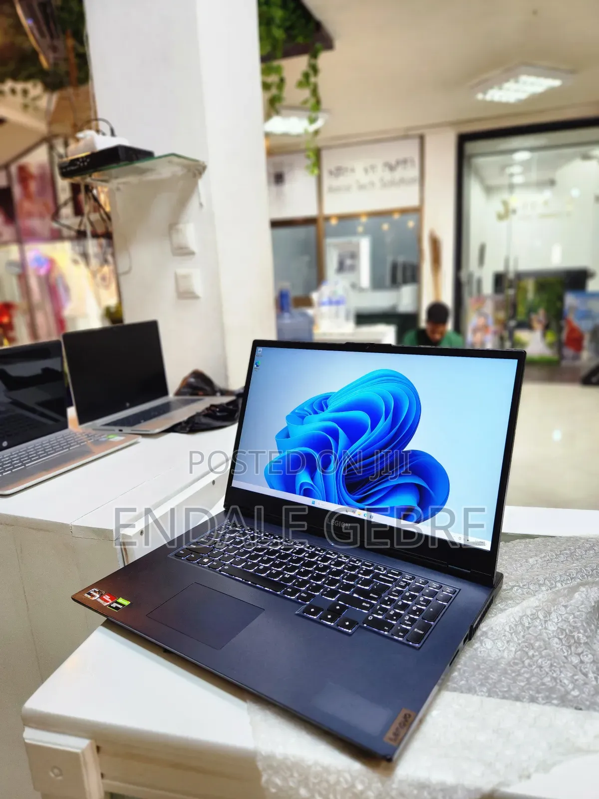 New Laptop Lenovo Legion 5 8GB AMD Ryzen 5 SSD 256GB