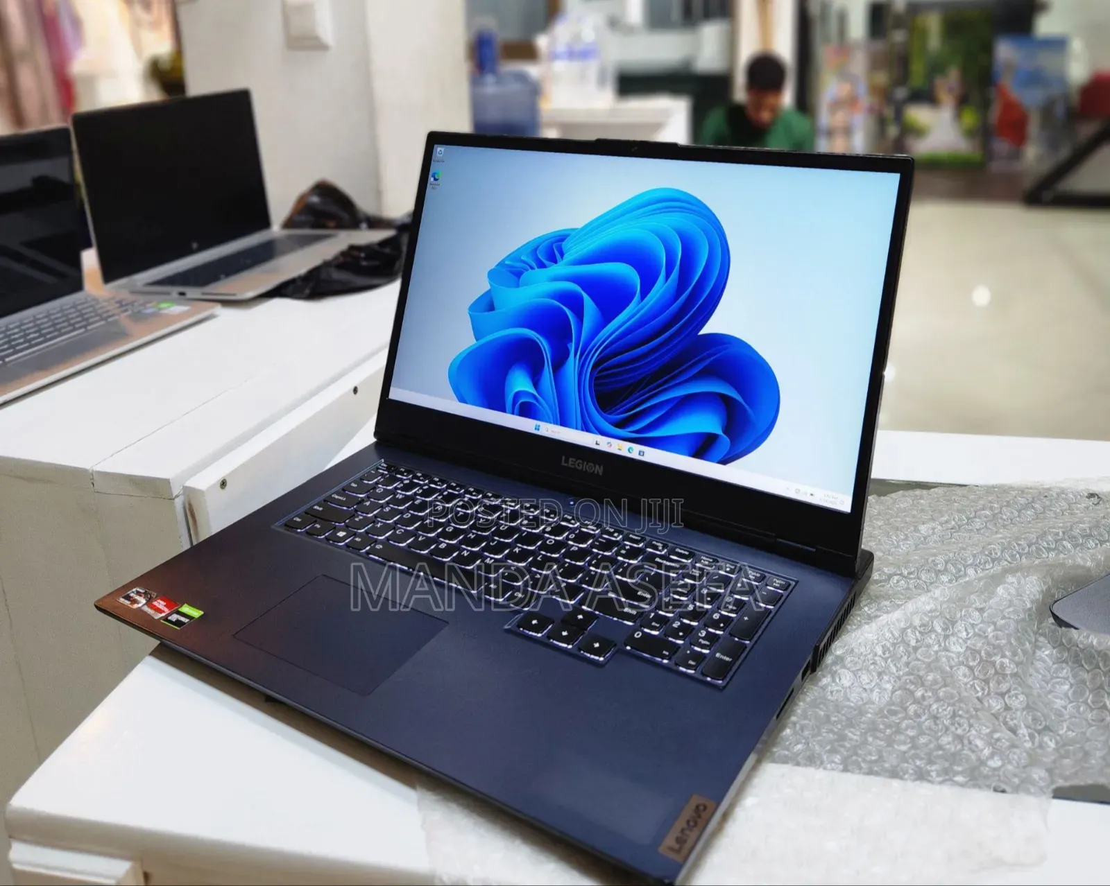 New Laptop Lenovo Legion 5 8GB AMD Ryzen 5 SSD 256GB