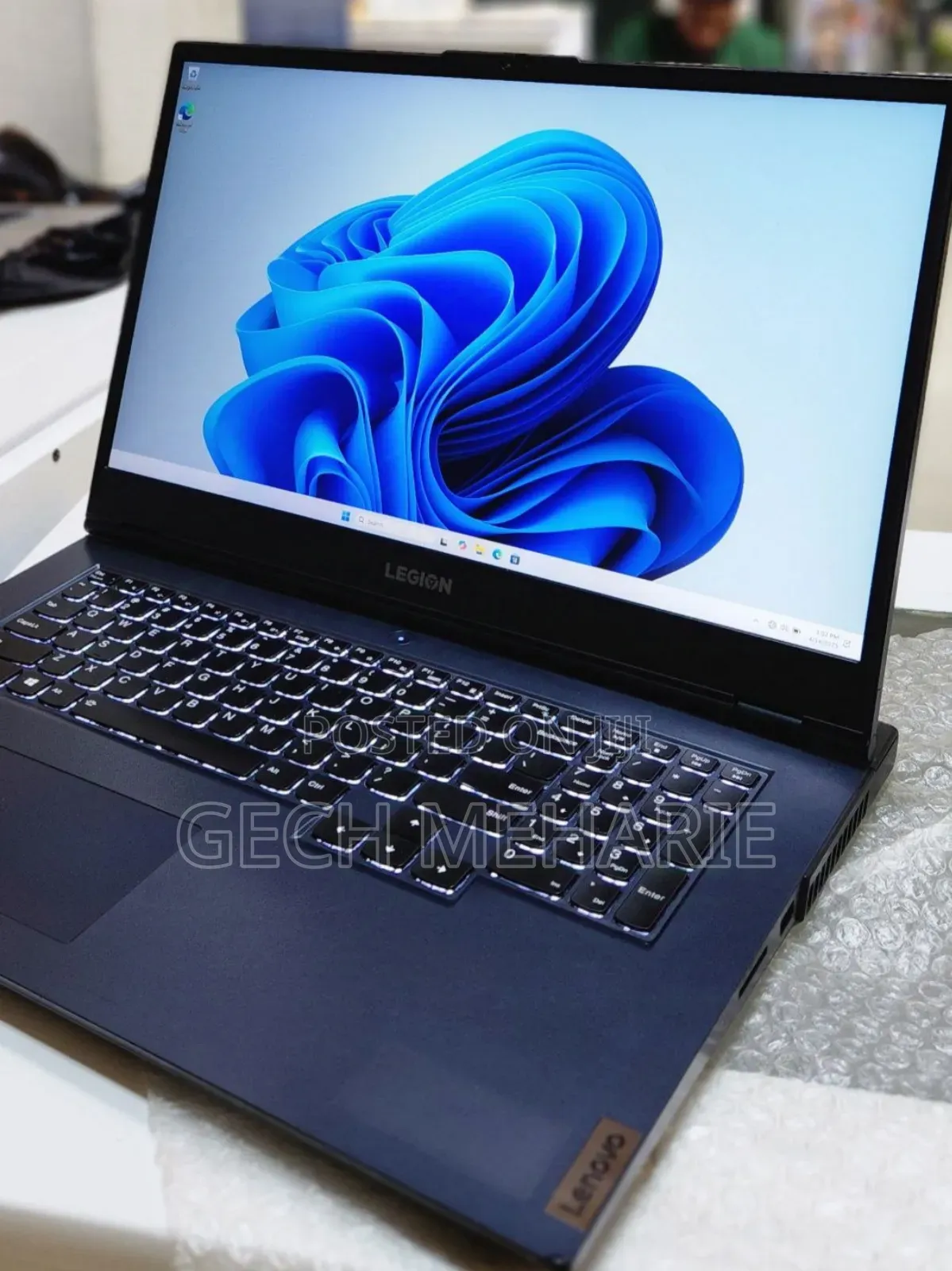 New Laptop Lenovo Legion 5 8GB AMD Ryzen 5 SSD 256GB