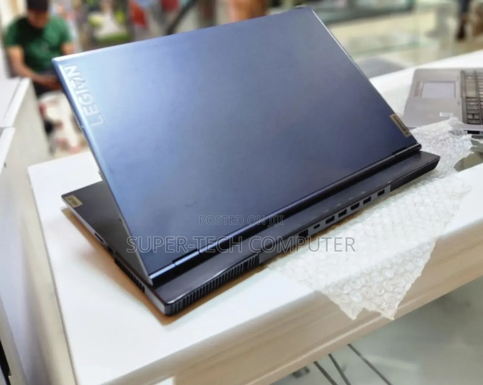 New Laptop Lenovo Legion 5 8GB AMD Ryzen 5 SSD 256GB