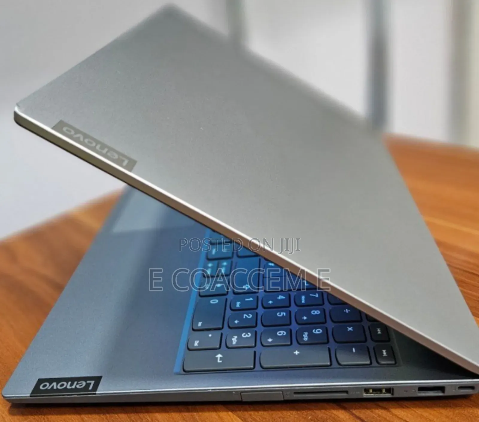 New Laptop Lenovo 8GB Intel Core I5 SSD 256GB