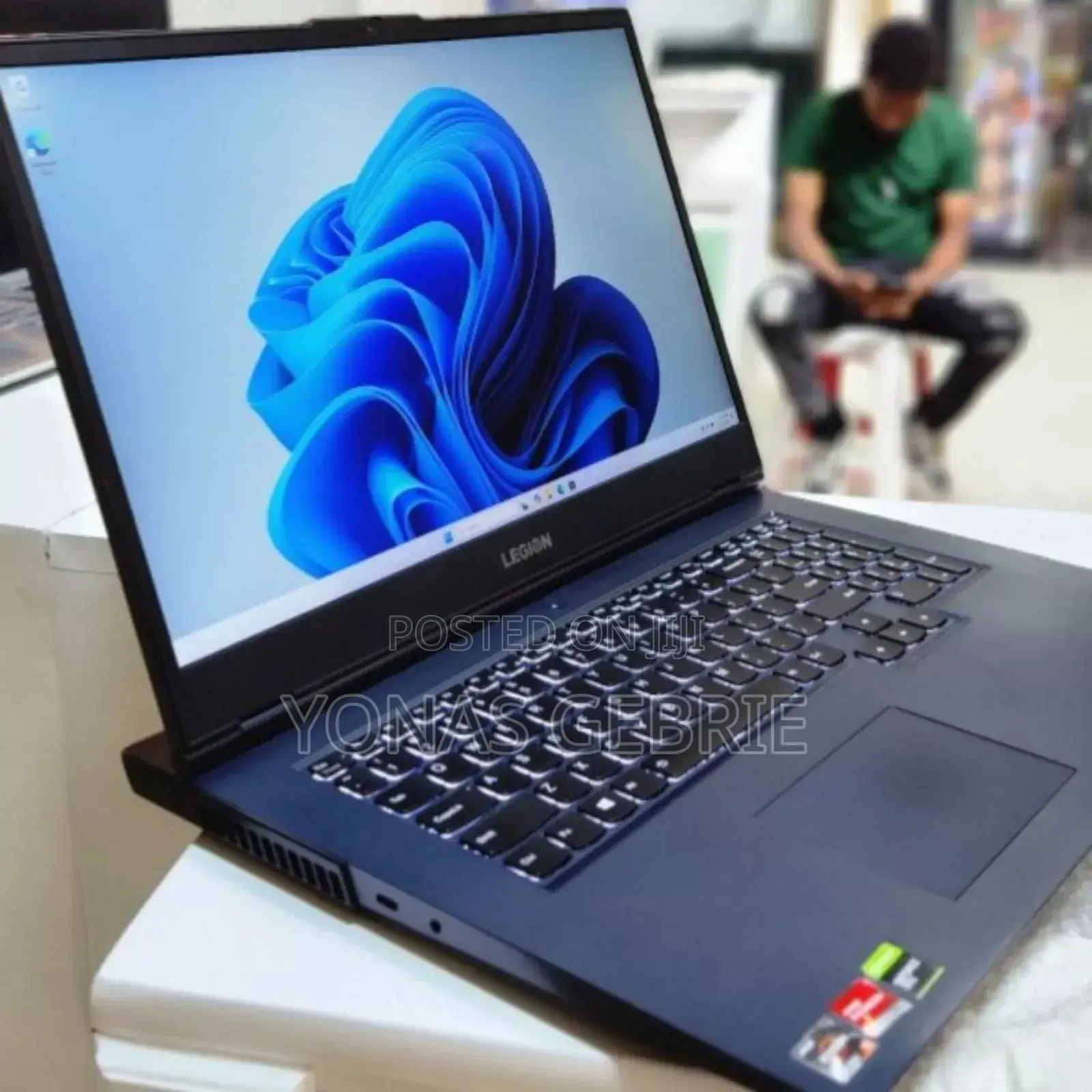 New Laptop Lenovo Legion 5 8GB AMD Ryzen 5 SSD 256GB