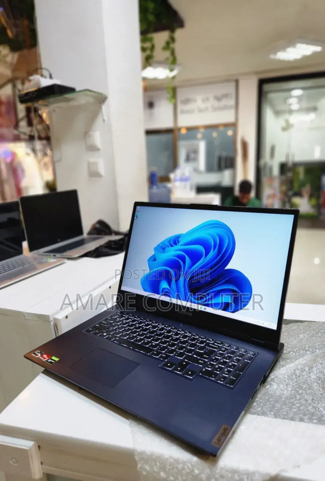 New Laptop Lenovo Legion 5 8GB AMD Ryzen 5 SSD 256GB