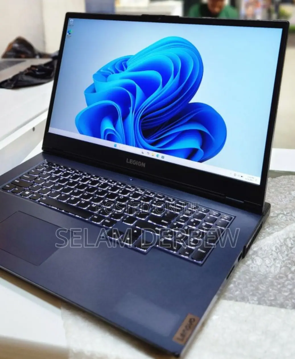 New Laptop Lenovo Legion 5 8GB AMD Ryzen 5 SSD 256GB