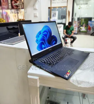 New Laptop Lenovo Legion 5 8GB AMD Ryzen 5 SSD 256GB