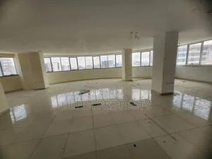 Photo - 100qm Office Space