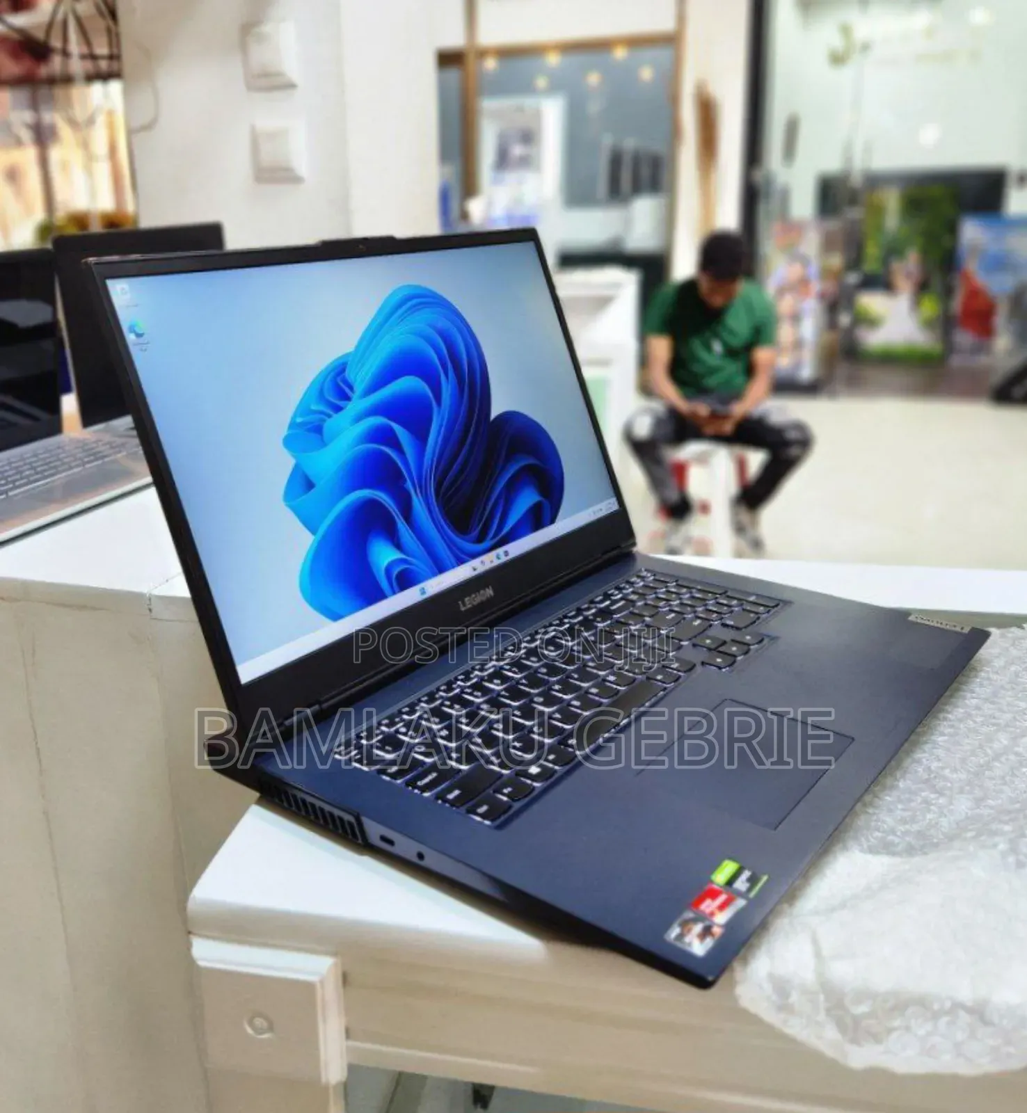 New Laptop Lenovo Legion 5 8GB AMD Ryzen 5 SSD 256GB