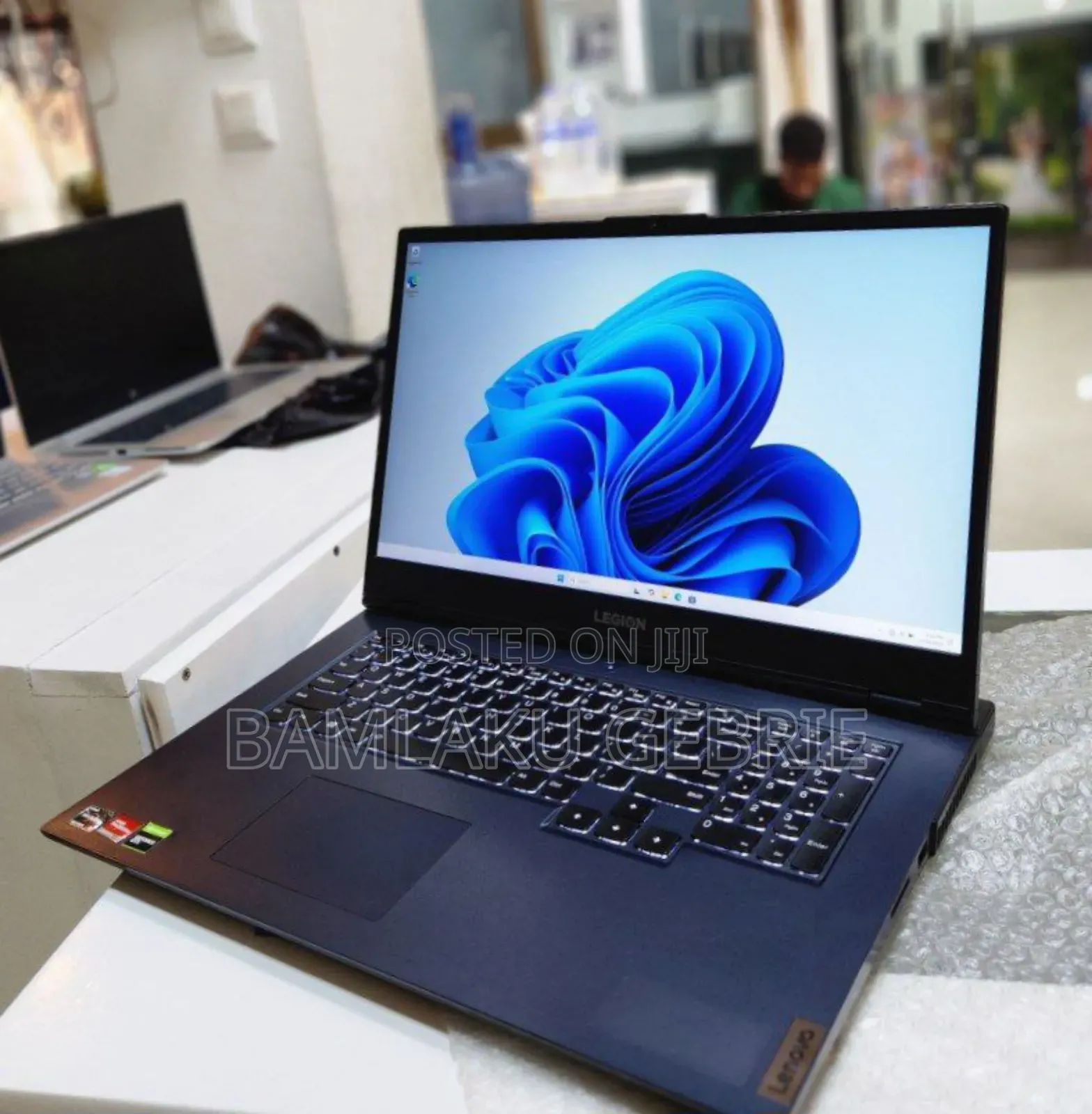 New Laptop Lenovo Legion 5 8GB AMD Ryzen 5 SSD 256GB