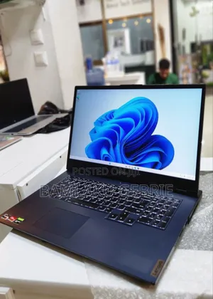 New Laptop Lenovo Legion 5 8GB AMD Ryzen 5 SSD 256GB