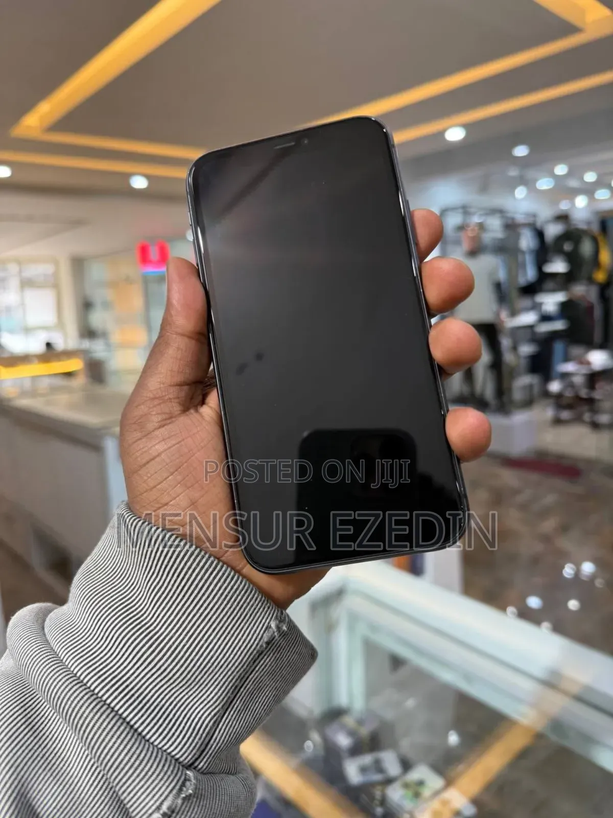 New Apple iPhone 11 64 GB Black