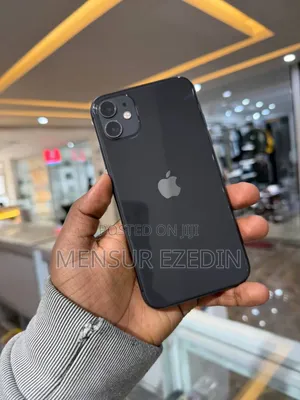 New Apple iPhone 11 64 GB Black