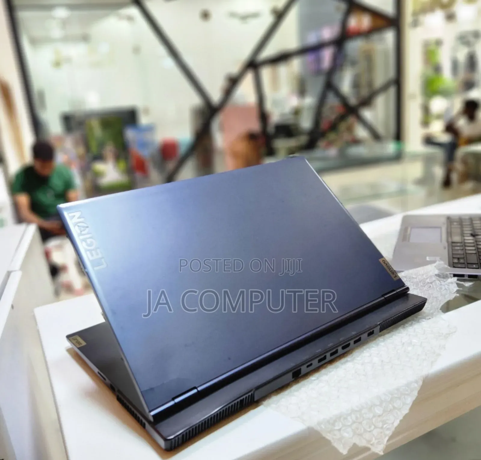 New Laptop Lenovo Legion 5 8GB AMD Ryzen 5 SSD 256GB