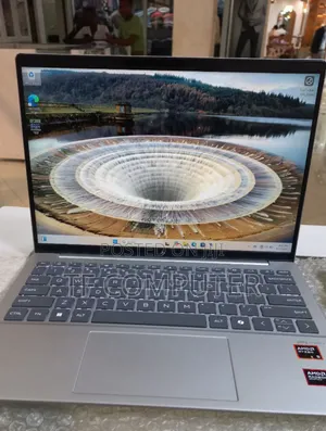 New Laptop HP Pavilion 13 16GB AMD Ryzen 5 SSD 512GB