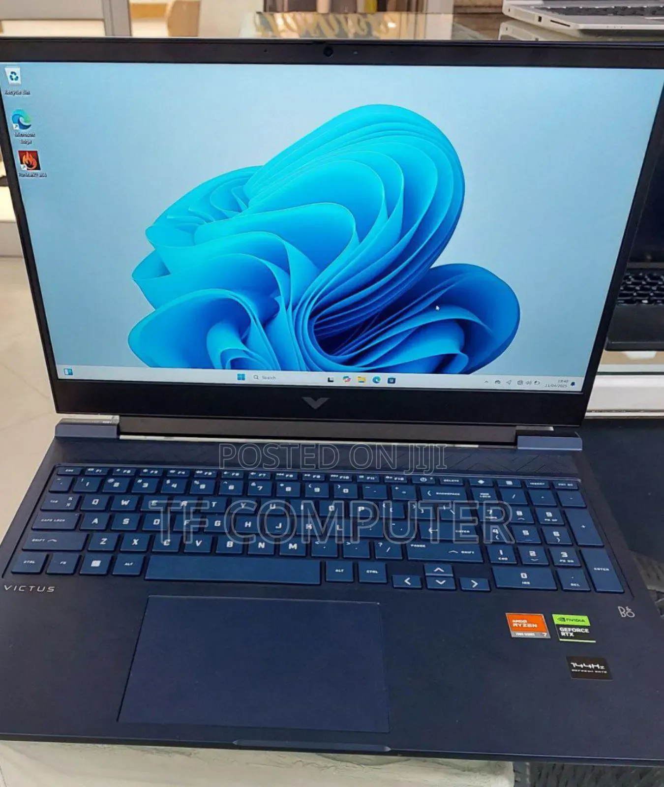 New Laptop HP Victus 15 16GB AMD Ryzen 7 SSD 1T