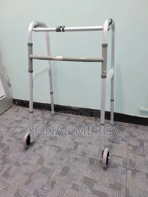 Medical Patient Walker ፸罱walker፻四2wheel Bidet for Elderly