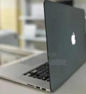 New Laptop Apple MacBook 2015 16GB Intel Core I7 SSD 256GB