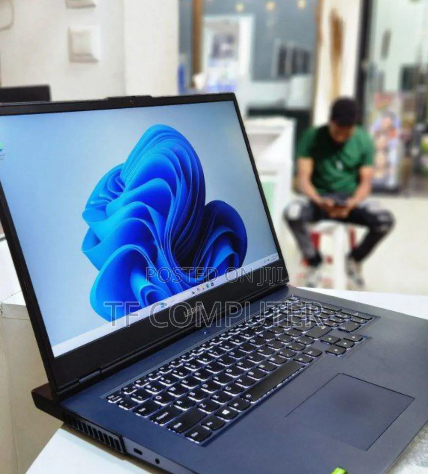 New Laptop Lenovo Legion 5 8GB AMD Ryzen 5 SSD 256GB