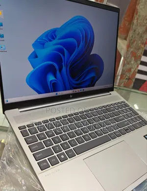 Photo - New Laptop HP Pavilion 15 16GB Intel Core I5 SSD 1T