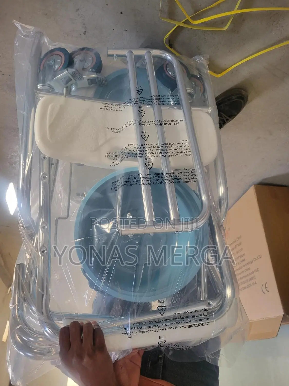 4-in-1 Bedside Commode Chair፸頌 Deodorant Potty Chair