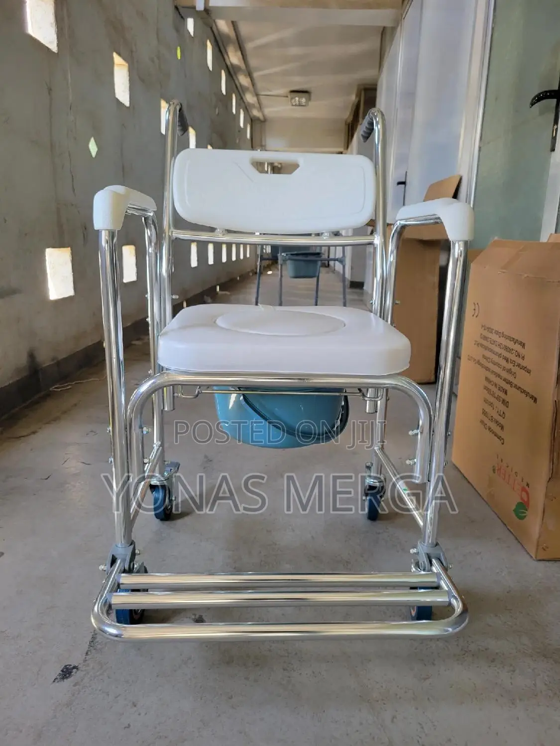 4-in-1 Bedside Commode Chair፸頌 Deodorant Potty Chair