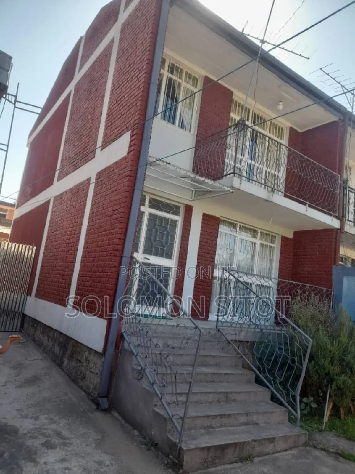 Furnished 4bdrm House in Bole for sale