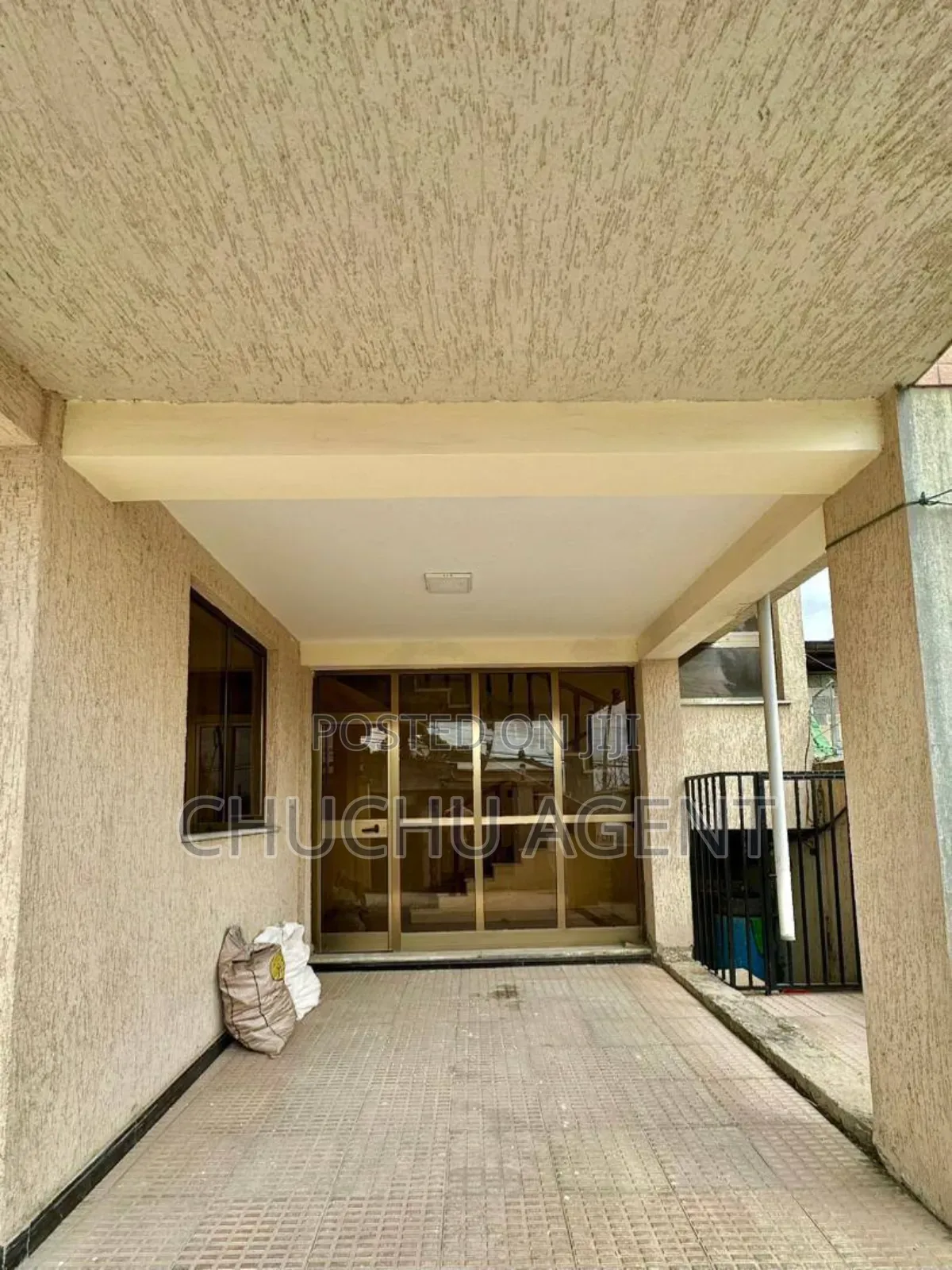 Furnished 5bdrm House in Bole for rent